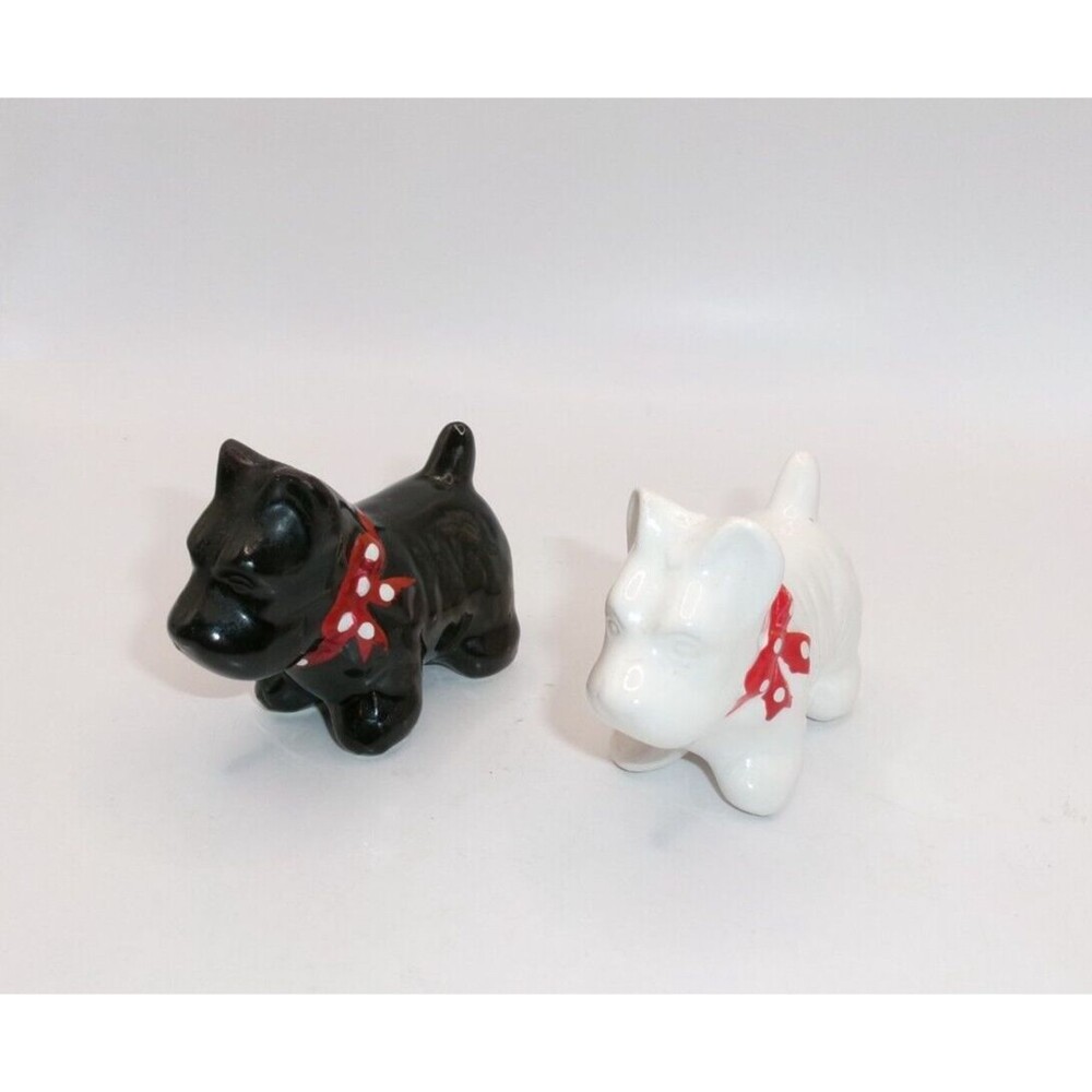Vtg Scottie Dogs Salt & Pepper Shakers Set Black & White Red Bow Ceramic Terrier